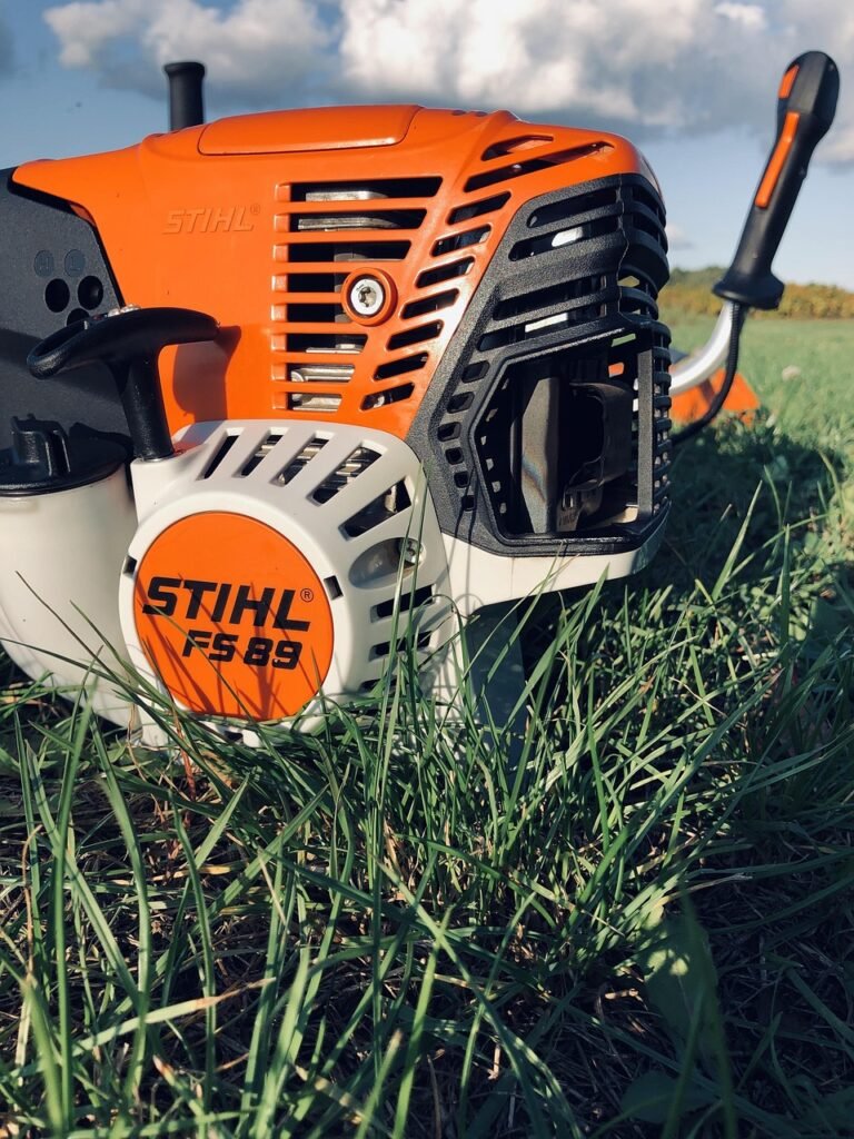 stihl, spit exhaust, grass, mowing the grass, garden, lawnmower, green, meadow, haircuts, cutting, lawn, technology, nature, rush, gardening, mowing, growth, plantation, holding, agriculture, plants, landscape, village, season, summer, lawnmower, lawnmower, lawnmower, lawnmower, lawnmower, mowing